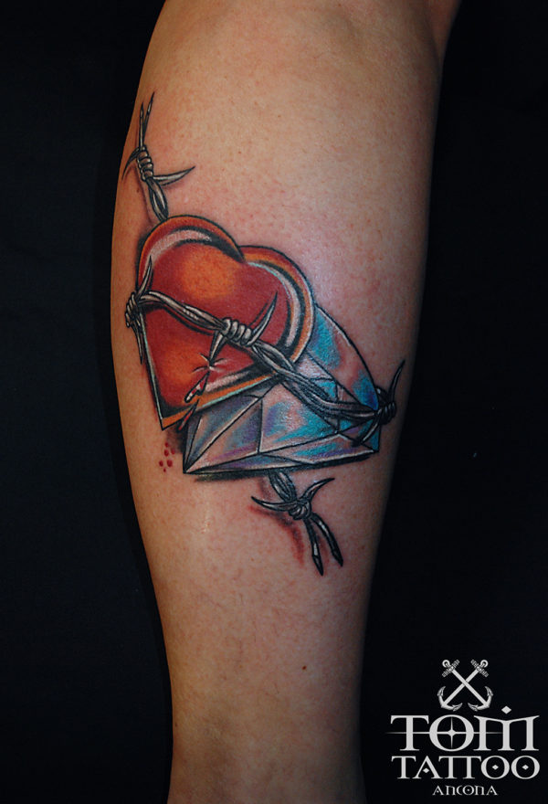 Tatuaggio traditional cuore diamante