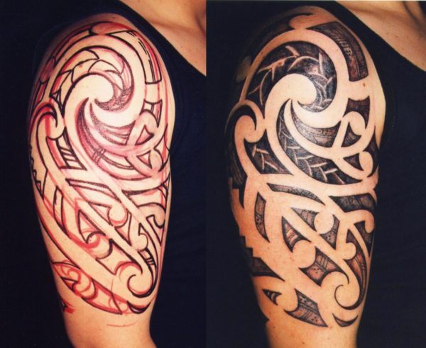 Tatuaggio maori sul braccio